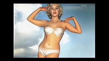 Preview 3 of Bus On Girl Fuck - MARILYN MONROE