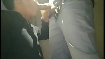 Preview 1 of Ledis Vs Hors Xxx Video - &Eacute_tudiant de Paris suce un inconnu pour du cash pour le loyer