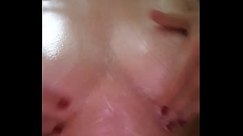Preview 4 of Chaina Xx Com - Frotandome crema en los pechos