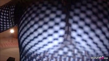 Preview 4 of Doggystyle Cumshot - Kurviges deutsches Teen bei Privaten Dreier mit Handy gefilmt