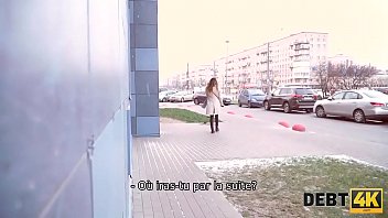 Preview 1 of Call In Sex - DEBT4k. Les v&ecirc_tements de cr&eacute_ateurs co&ucirc_tent cher,  alors pourquoi la p&ecirc_che devrait baiser pour eux
