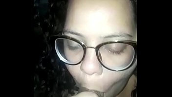 Preview 3 of Titanic Orgie4 - GORDINHA DE &Oacute_CULOS MAMANDO O AMIGO VIRGEM