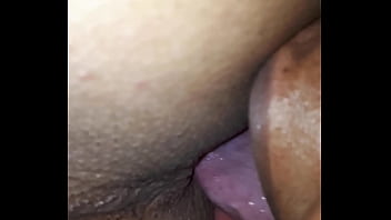 Preview 2 of Curvy Sexey Milf - Adoro lamber um cuzinho lisinho