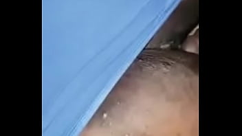 Preview 1 of Sleeping In Din Friend - Milf africaine au gros cun