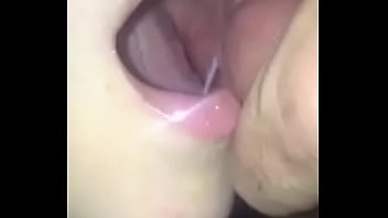 Preview 1 of Under School - Me oblig&oacute_ a tomar su leche