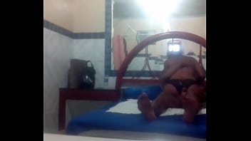 Preview 1 of Sure My Leone - V&iacute_deo Amador Caseiro Morena Tentando Da O Cuzinho Primeira Vez