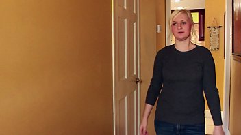 Preview 1 of Curvy Lena Xxx - Freeze Fetish Featuring Redhead Lizzy Lamb
