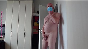 Preview 1 of Moni Pure Xxx - Geil mit Mund-Nasen-Schutz ** Corona Artikel **