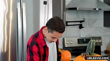 Preview 1 of Zarane Xxx - Milf Pull Out Dick From Pumpkin