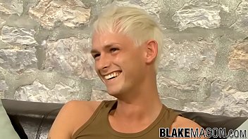 Preview 1 of Sanni Lieon X Bideo - Tattooed twink Theo stroking hard big dick solo masturbation