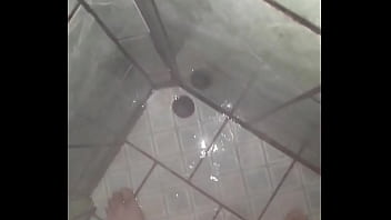 Preview 3 of Casual Love - Me hago paja en el ba&ntilde_o con gran cumshot