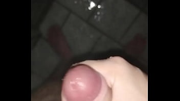 Preview 1 of Casual Love - Me hago paja en el ba&ntilde_o con gran cumshot