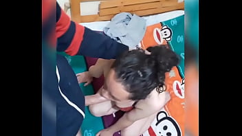 Preview 4 of Mom Sleep Bha - Mi Puta le encanta que la vean chupandome la verga
