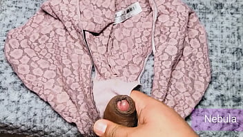 Preview 3 of Farmar Bbw - Use los panties usados de mi novia para masturbarme mientras ella est&aacute_ de viaje,  me corr&iacute_ sobre su panty rosa