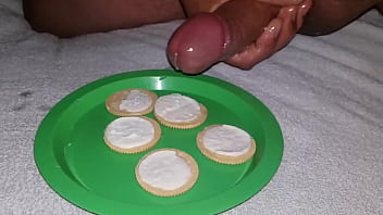 Preview 3 of Zero Porn Tube - Extra Cum cream for my open face vanilla cookies. So good I had to lick the plate.
