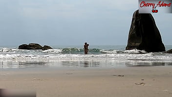Preview 3 of Mukoto Of Idaten Jump Porn Photo - Sexo Na Praia Deserta!! Brasileira Amadora Cherry Adams Chupou Rola e Levou Gozada na Cara - V&iacute_deo de Sexo Amador em P&uacute_blico na Praia - Cherry Adams &amp_ Riick XXX - Completo no RED