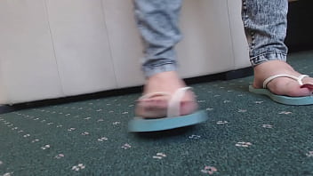 Preview 4 of Jepanese Girl Sex Sleep - Feet bbw flipflops