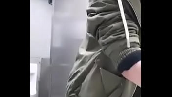 Preview 3 of Watch Free Big Cock - Garoto no banheiro p&uacute_blico