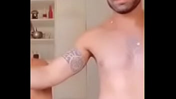 Preview 3 of World Porn Video - NETTO EX FAZENDEIRO RECORD com a mala marcada no short