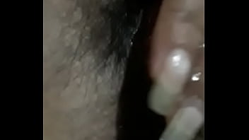 Preview 2 of Sill Broken - Mojadita mi peluda