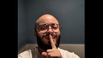Preview 4 of Mo Boy5 - &quot_&iquest_Por qu&eacute_ no combinar ejercicio con un poco de diversi&oacute_n?&quot_