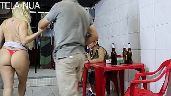Preview 2 of Xvideos Downloads - LOIRA GOSTOSA LEVA A LOUCURA DOIS TIOZ&Atilde_O COM SHOW DE STRIP,  E AINDA FODEU GOSTOSO DENTRO DO BAR- com INES VENTURA