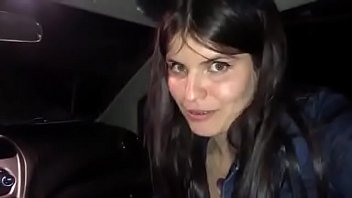 Preview 1 of Kannada Sexvidivo - Mamando no carro e tomando leite