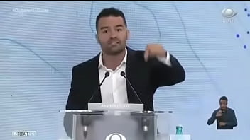 Preview 4 of First Juli Xx - Mam&atilde_e Falei cuspindo fatos no debate