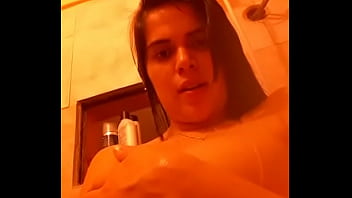Preview 3 of Quiqui - Sabrosa Argentina en la ducha
