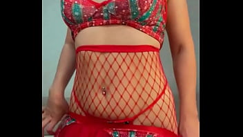 Preview 2 of Sexx At Police Station - Posso ser seu presente de Natal? Karenkiss