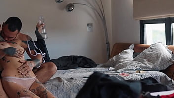 Preview 1 of Paola Lausino - HENTAI ON REAL LIFE - SEXO APAIXONADO NA MANH&Atilde_ DE NATAL - BORDERWAIFU - O Max Boss