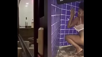 Preview 2 of Buttifull Sexe Gil - La amiga Mas famosa de twitter