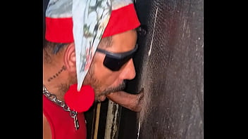 Preview 3 of Jun Aizawwwa - AQUELA FUDE&Ccedil_&Atilde_O NO GLORY HOLE. SEM SABER QUEM TAVA LEITANDO.. MESMO ASSIM DEIXEI A RAPAZIADA GOZAR DENTRO