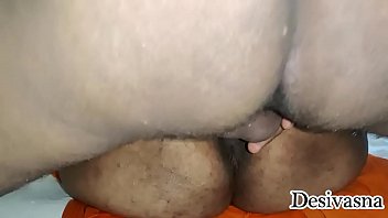 Preview 1 of Comdon Sex - दोस्त की सेक्सी बीवी का चोदन