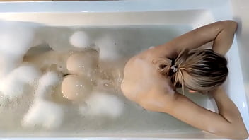 Preview 4 of Fras Taim Xxx - Bath time ?SuzieSweet22 gspot1177 EuroPStars europornstars1 Erotic Pic#нюдсочетверг