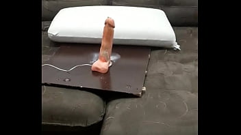 Preview 1 of Mom Ko Train Mai Choda - Fodendo sem d&oacute_ no p&ecirc_nis de b. / anal total