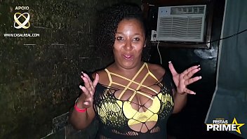 Preview 1 of Kick Gay - Gostosa rabuda da Nana Diaba fodendo Com Dotados e F&atilde_s na Festa Prime