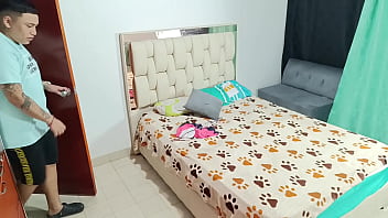 Preview 1 of Satu Vs 3 - Me escondo en el cuarto de mi HERMANASTRA para podermela follar - Angelisex19