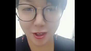 Preview 3 of Red Kloth - 熟女　胸