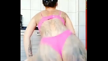 Preview 4 of Brezar Ssexxxex - puta tatuada do funk brasil rebolando gostoso e querendo dar o cuzinho