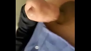 Preview 2 of Tiffany Watsson - Hetero Enga&ntilde_ado Pajeandose en el Trabajo