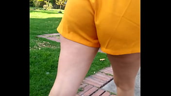 Preview 3 of Eva Mardes - Encontr&eacute_ algo en mi salida al parque