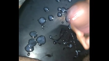 Preview 4 of Samantha Jug - BATENDO UMA LOGO CEDINHO