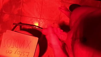 Preview 2 of Girl Fucks Bat - V&iacute_deo de verificaci&oacute_n