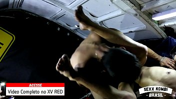 Preview 4 of Desi Beutiful - Capetinha fode com novinho e termina toda gozada (Completo no RED)