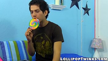 Preview 1 of Mp4 X Vedio - Big dick Giovanni Lovell pounds cute twink after deepthroat