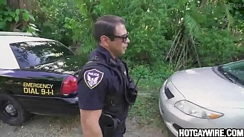 Preview 2 of Xxx18dan17tahun Bipaksakan - Cop get a surprise when he asked him to pull over