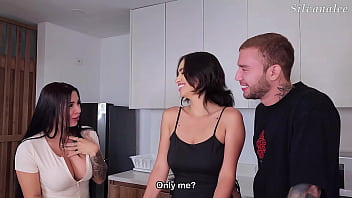 Preview 2 of Stuck Hand - Stepmom Silvana Lee is the sex teacher of her stepdaughter&#039_s boyfriend Kem Indians &amp_ Brian Evansx