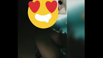 Preview 3 of Girl Col - Madurita infiel ense&ntilde_a  grandes tetas por videollamada