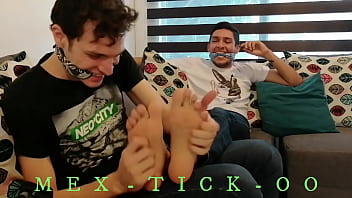 Preview 2 of Ayako Sat - COSQUILLAS EN LOS PIES